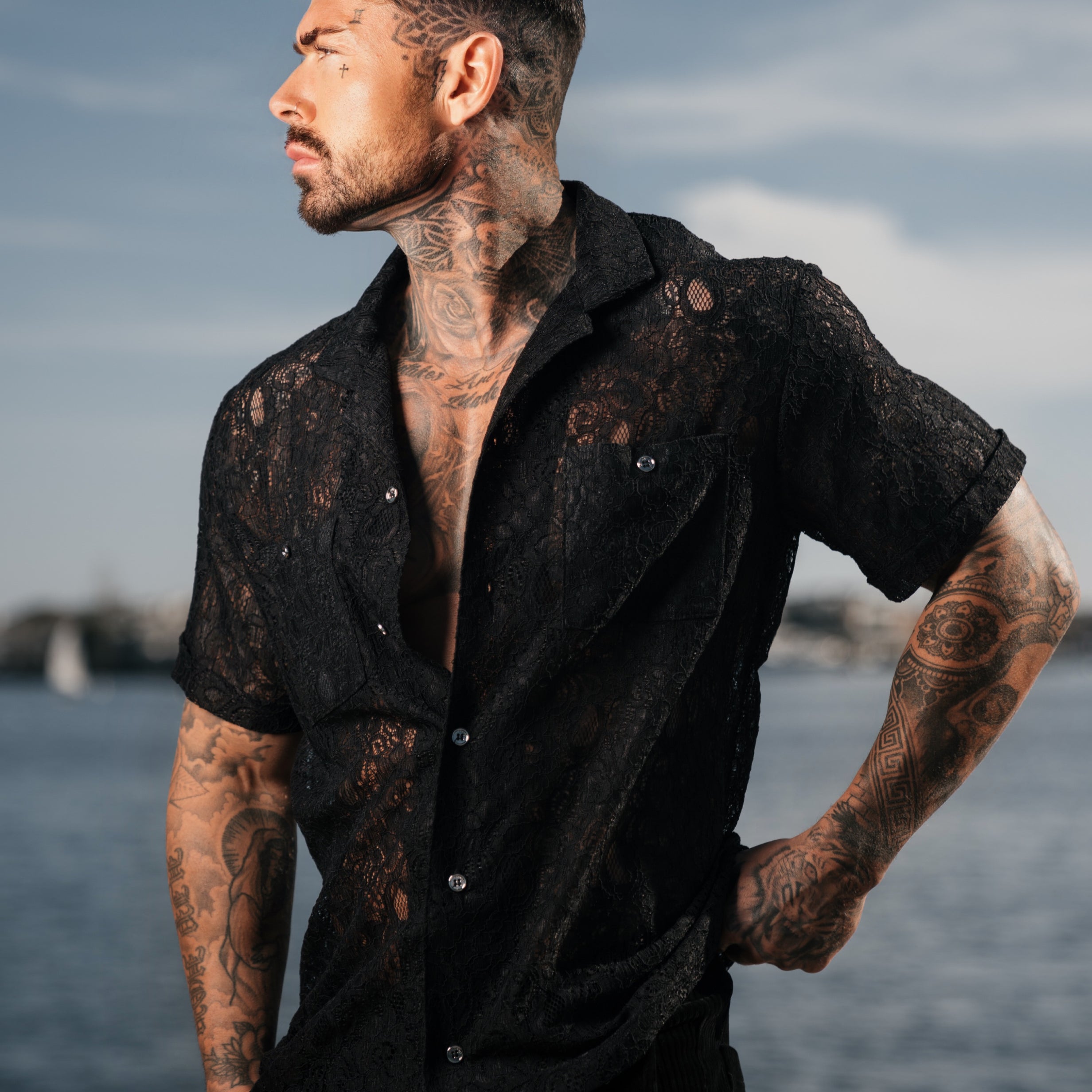 THE NOIR FLORAL