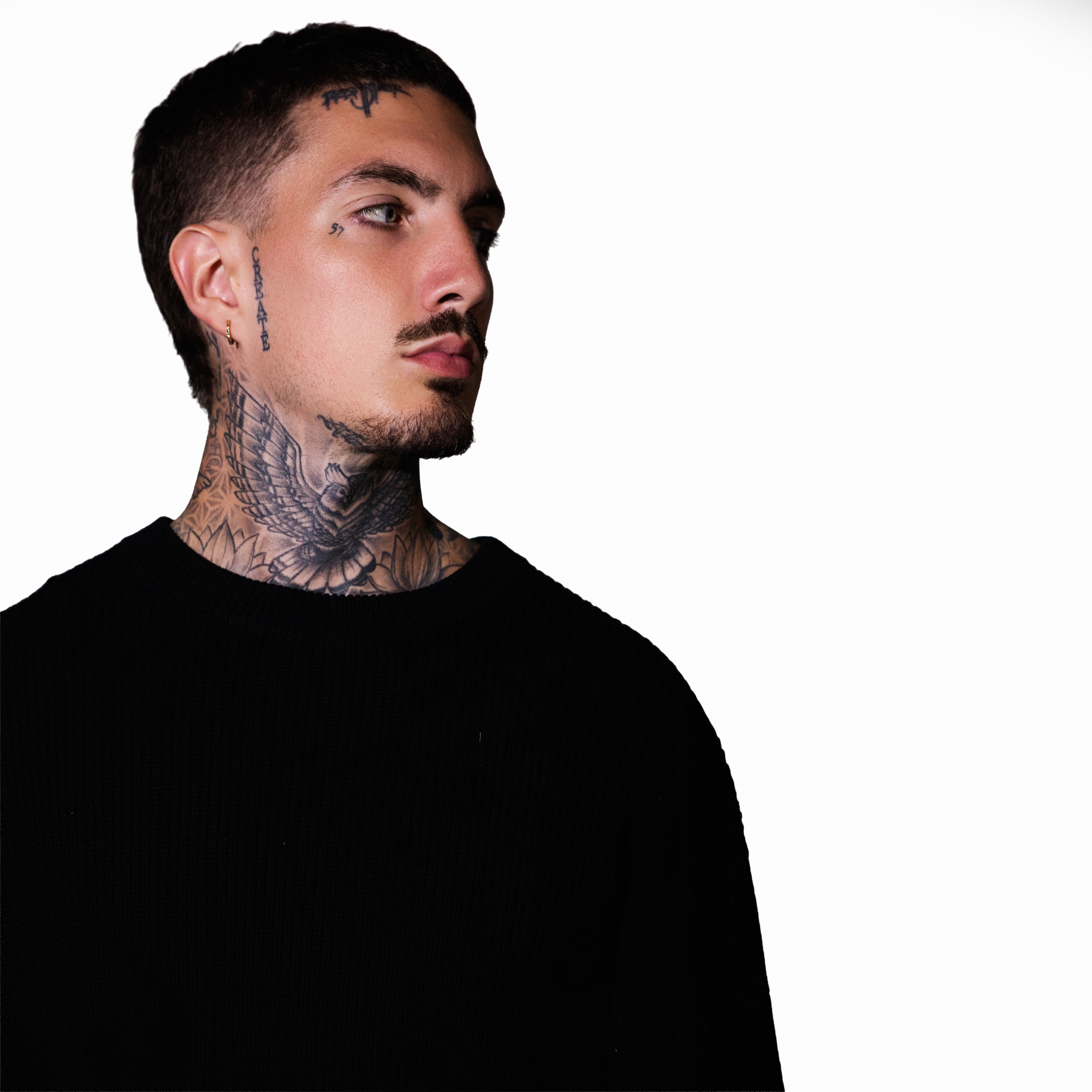 THE BEVERLY CREWNECK (BLACK)