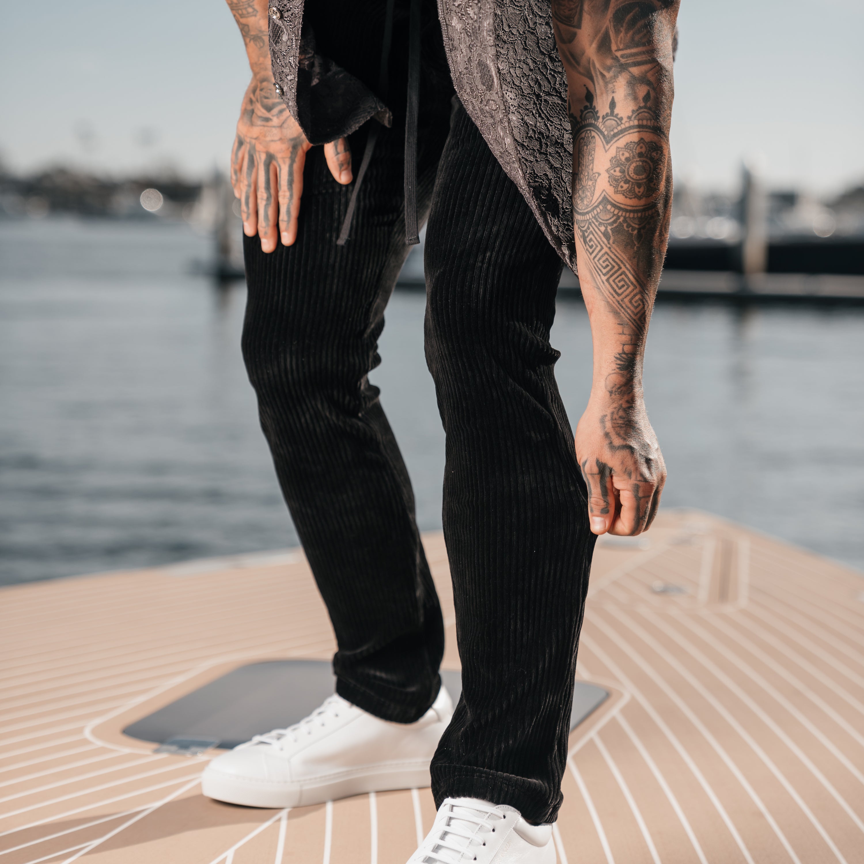 THE NOIR PANTS