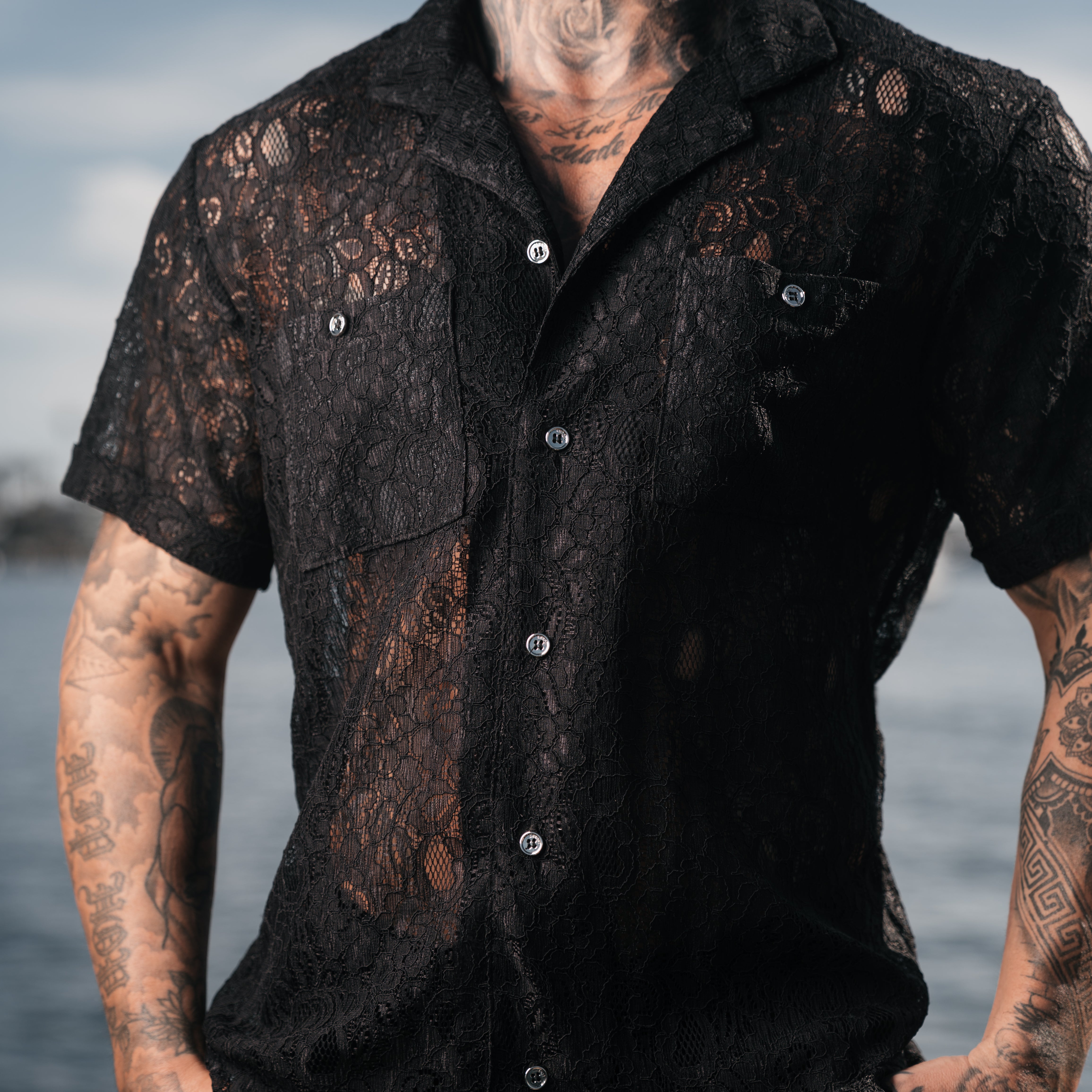 THE NOIR FLORAL
