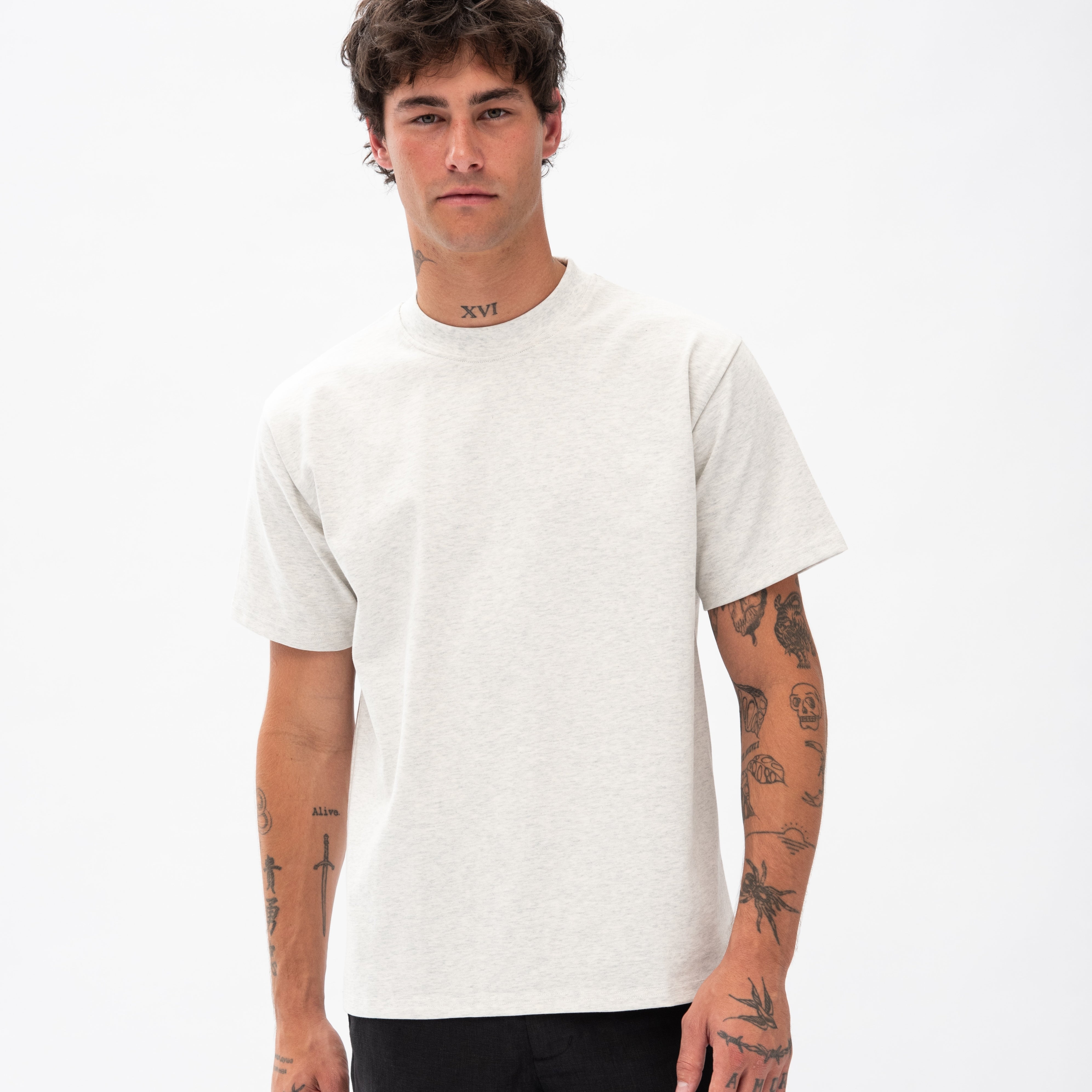 THE ESSENTIAL TEE