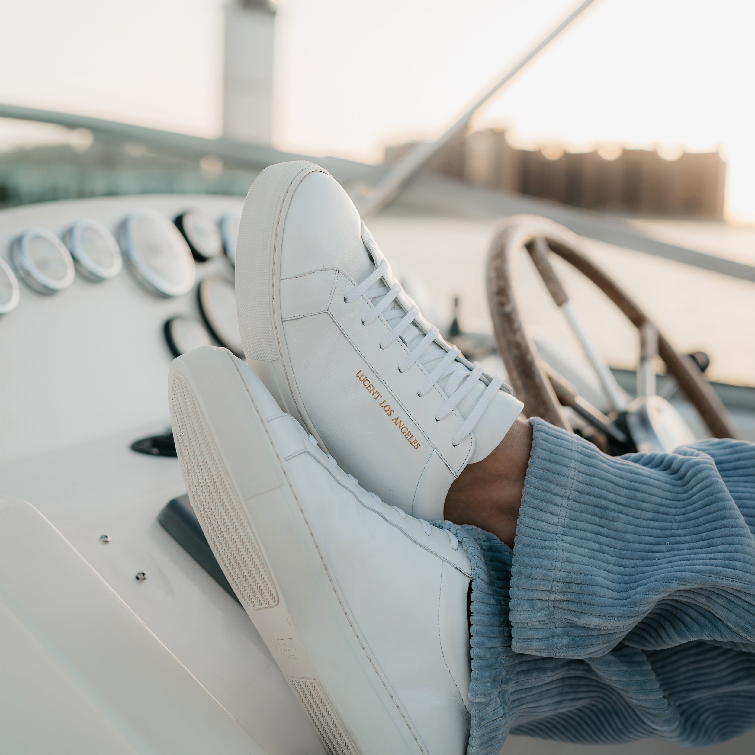 THE LUCENT SNEAKER (WHITE)