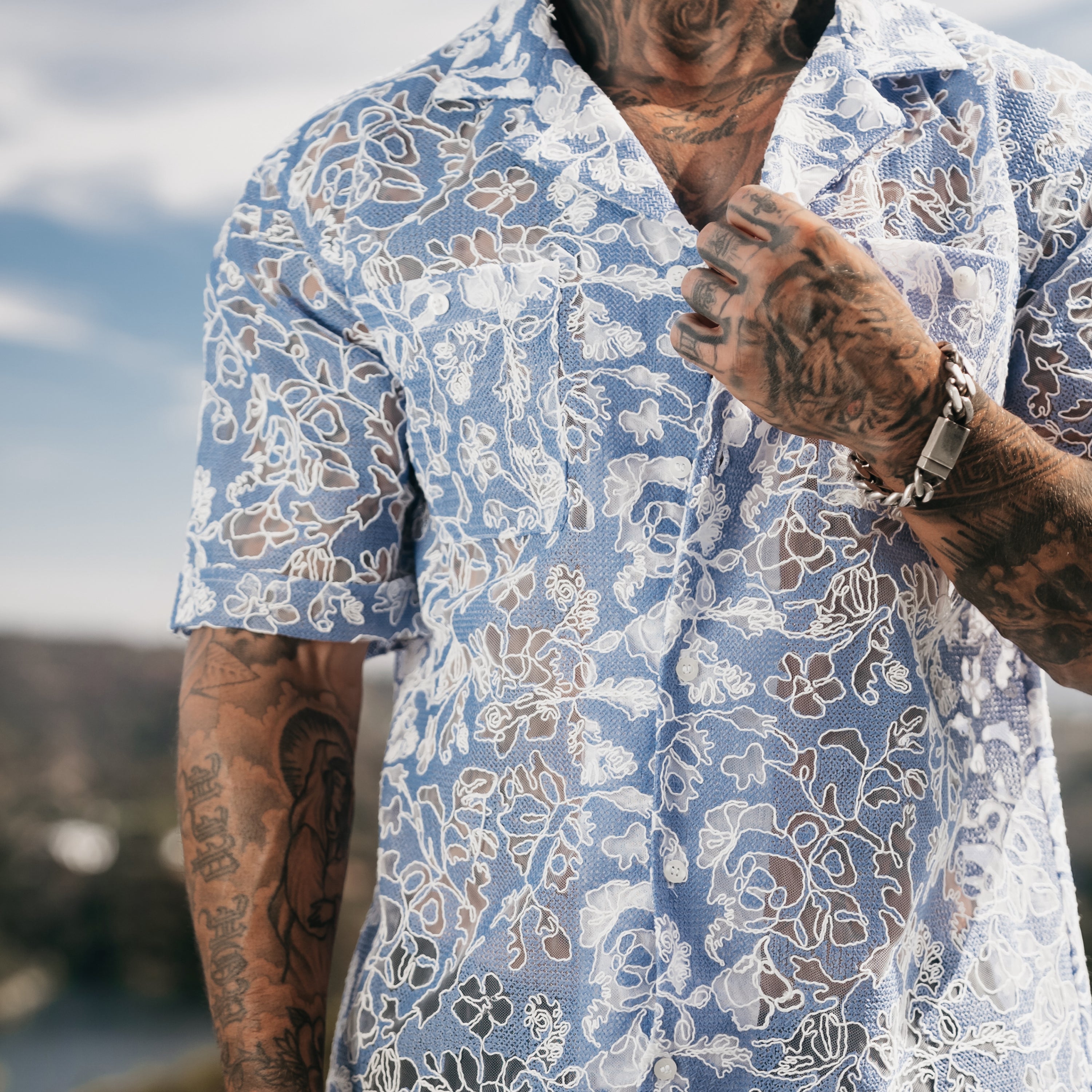 THE BLUE FLORAL