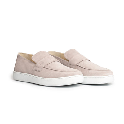 THE CLASSIC OLD MONEY