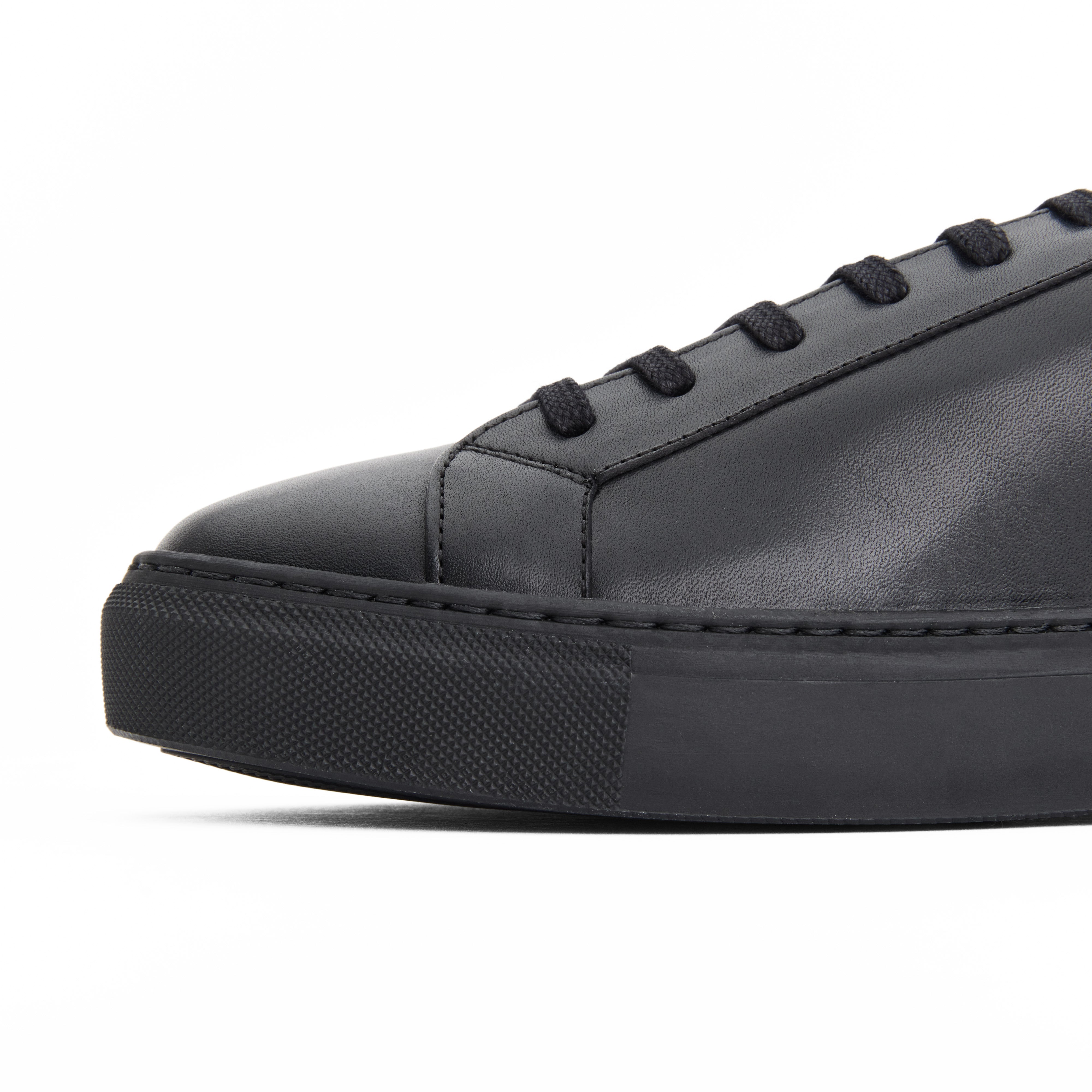 THE LUCENT SNEAKER (BLACK)