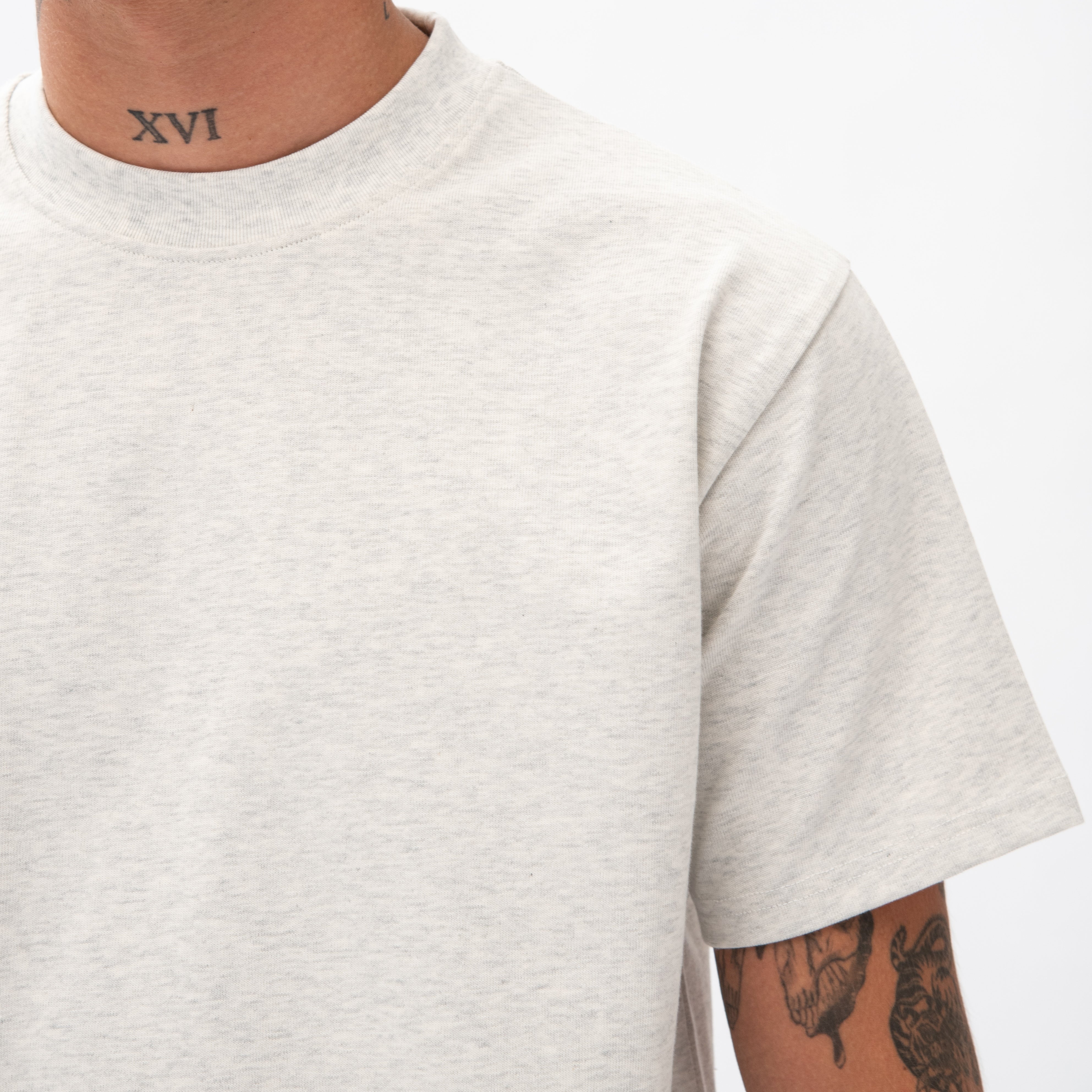 THE ESSENTIAL TEE