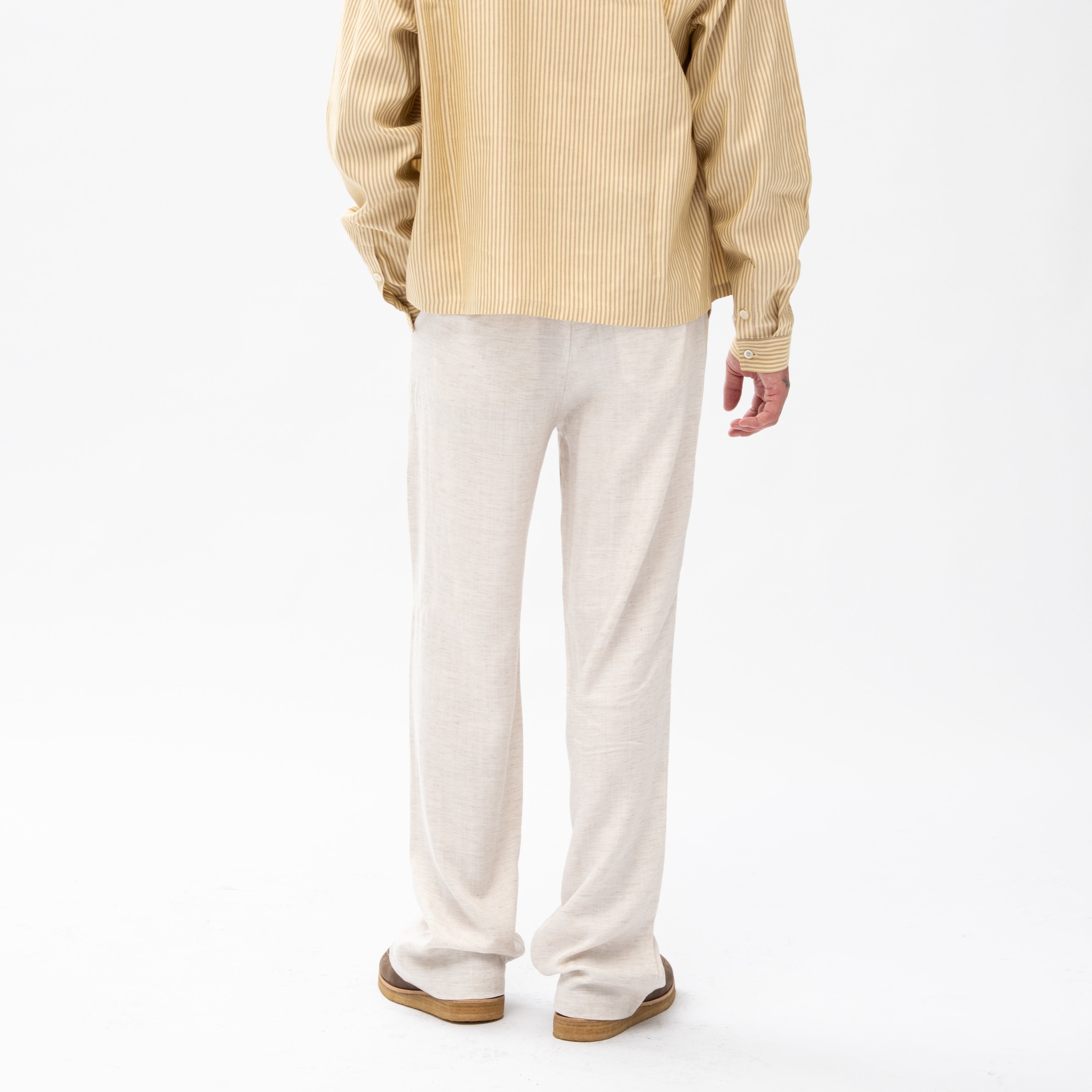 THE ESSENTIAL LINEN