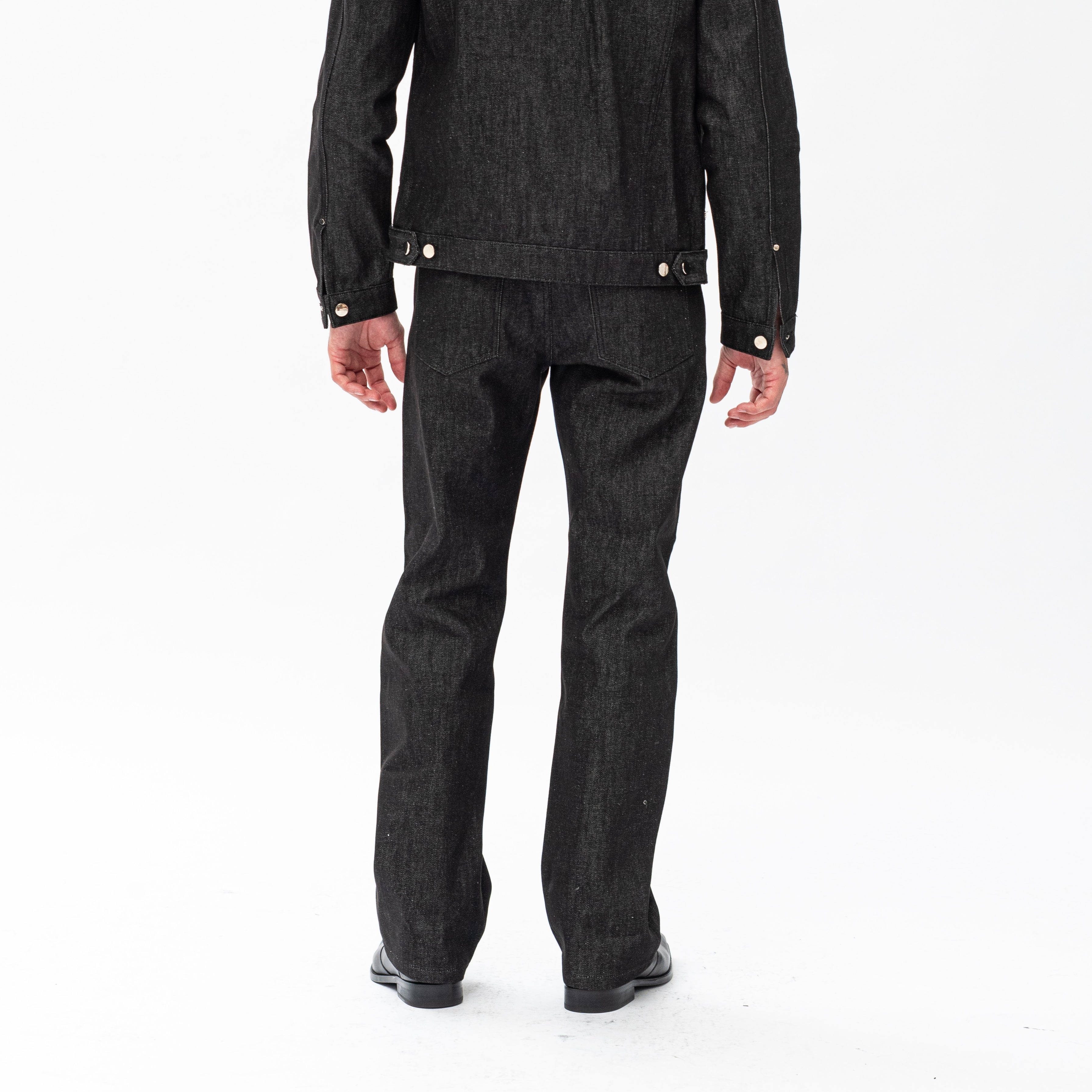 THE SIGNATURE DENIM JEAN