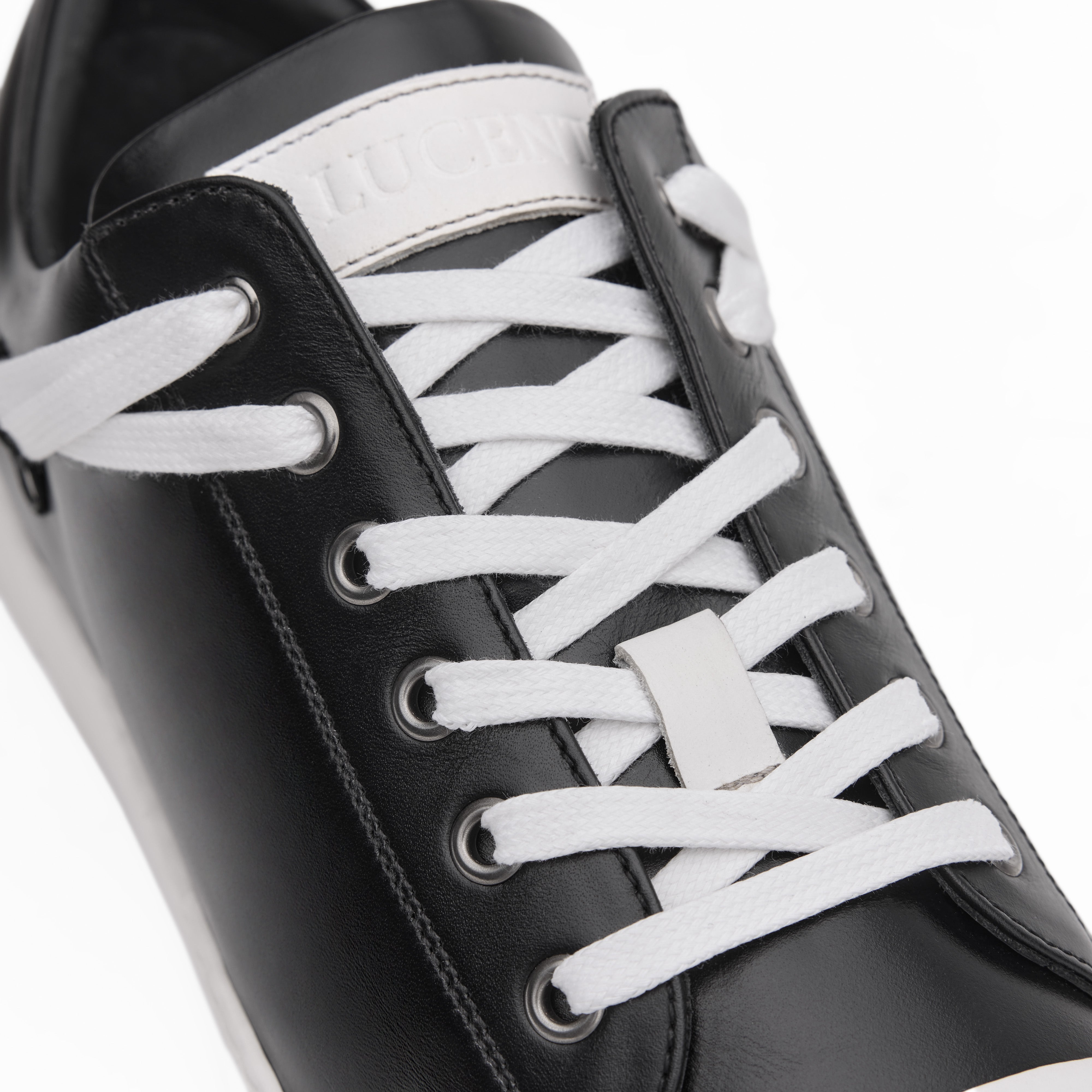 THE SOHO SNEAKER