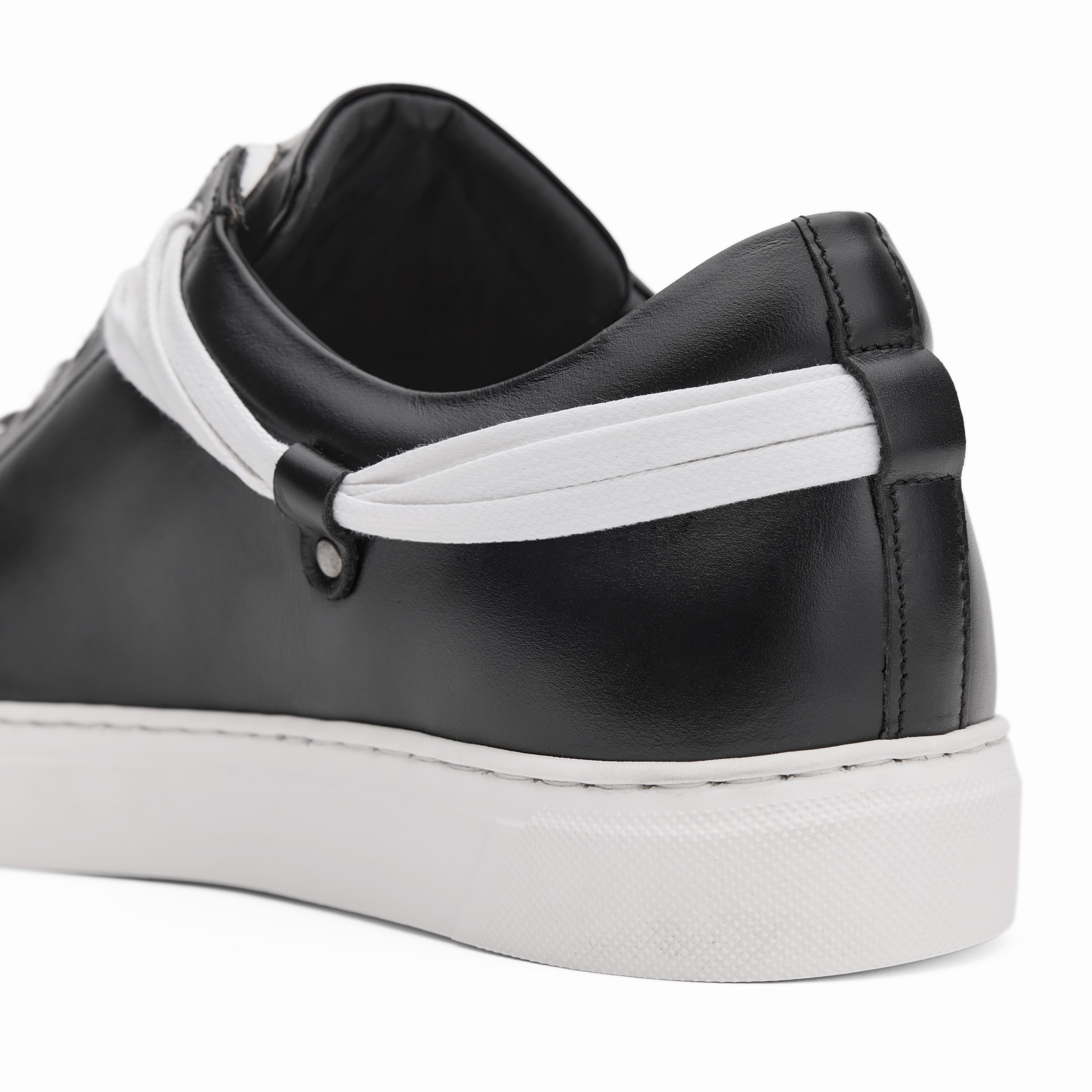 THE SOHO SNEAKER