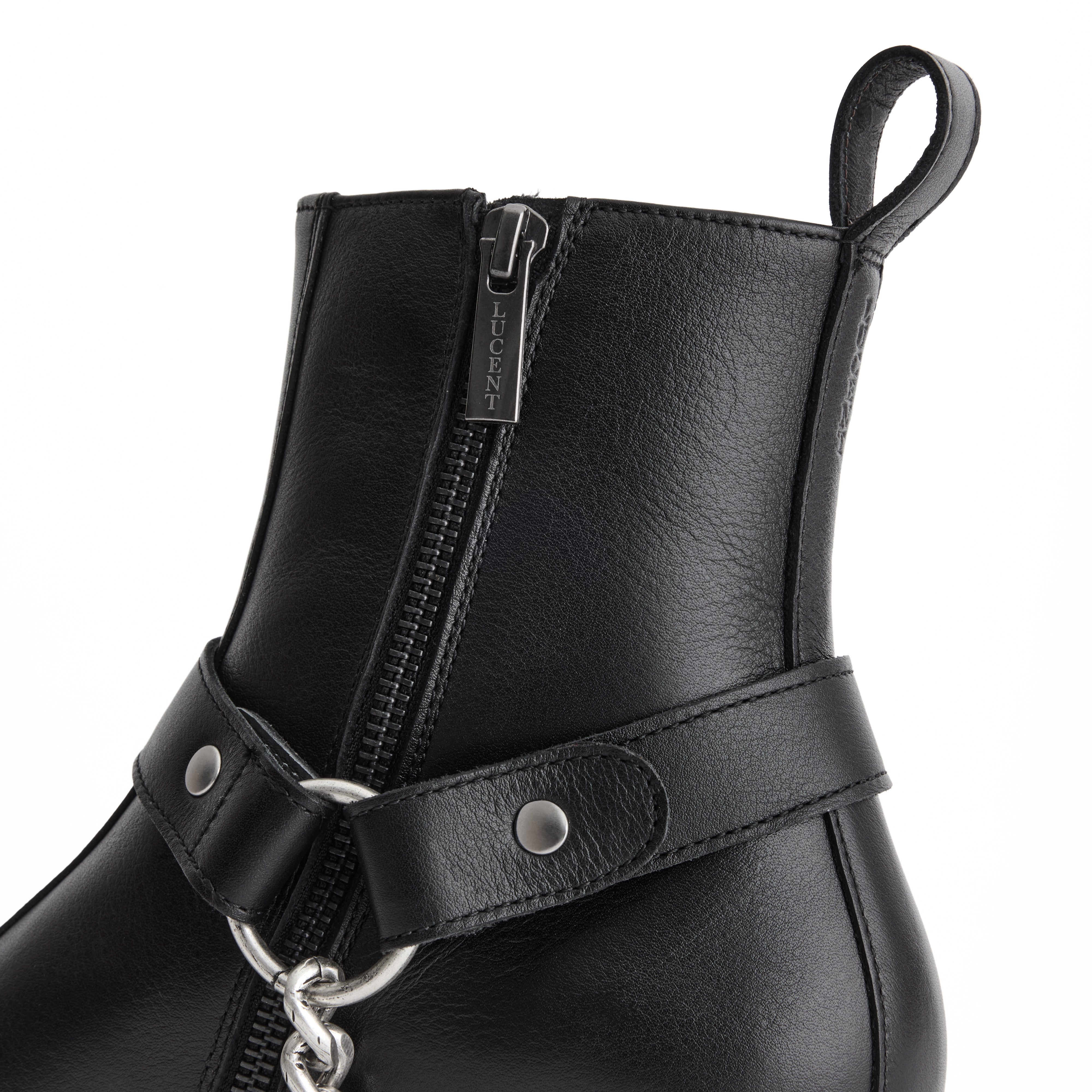 THE CLASSIC HARNESS