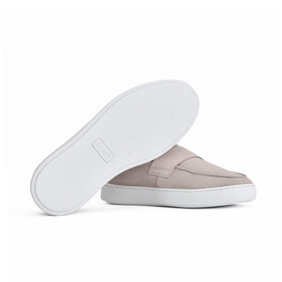 THE CLASSIC OLD MONEY