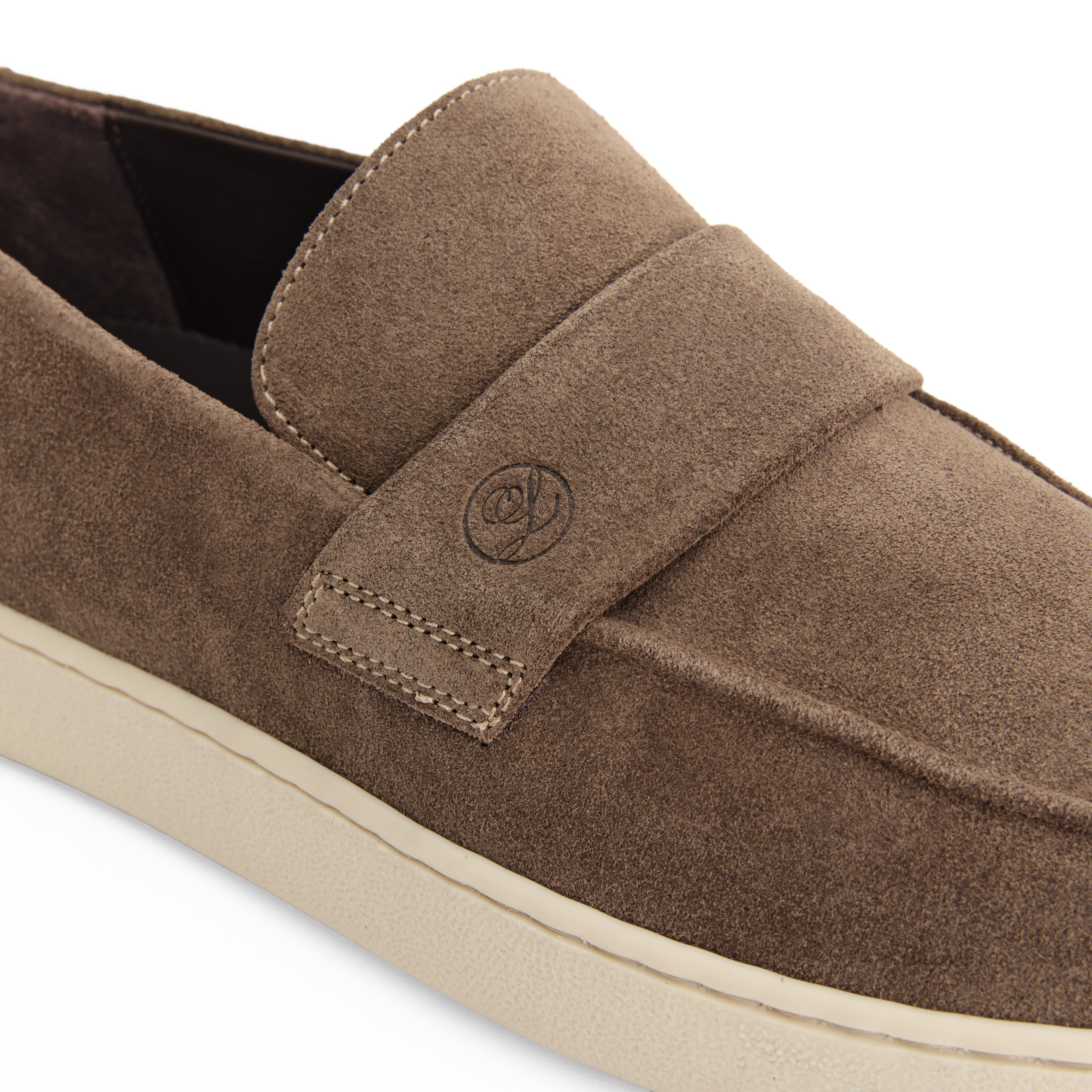 THE RUSTIC OLD MONEY