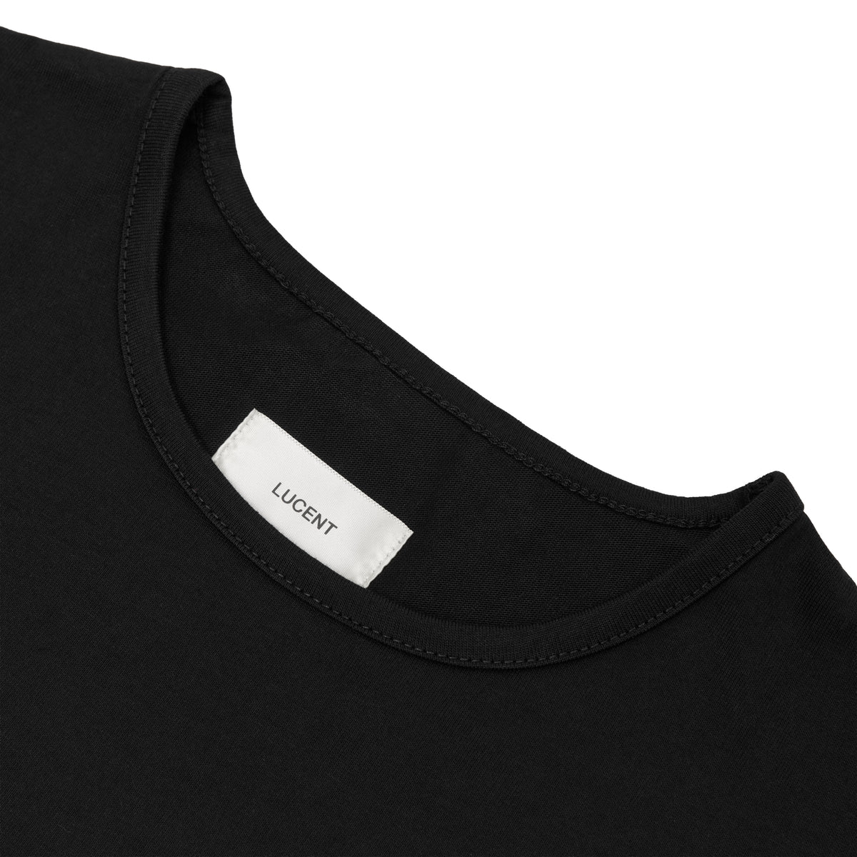 THE BLACK STRAIGHT FIT TEE